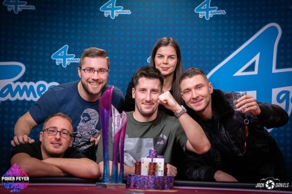 Jakub Padých vítězí v jarním Main Eventu Poker Fever Series s odměnou 792 200 Kč